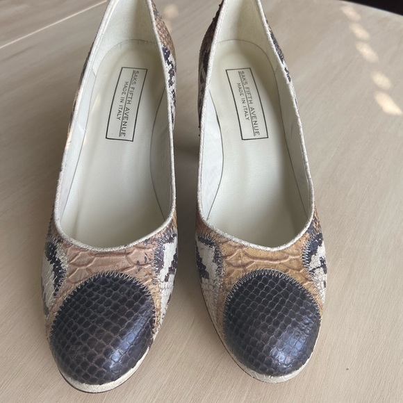 NWOT Saks Fifth Avenue snake print heels - Picture 5 of 8